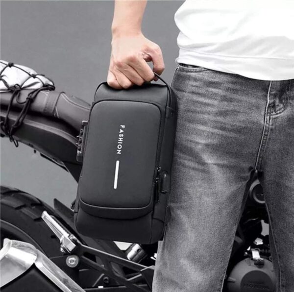 Mochila cruzada antirrobo para hombre, bolso de hombro con USB, resistente al agua, bandolera cruzada de viaje para hombre